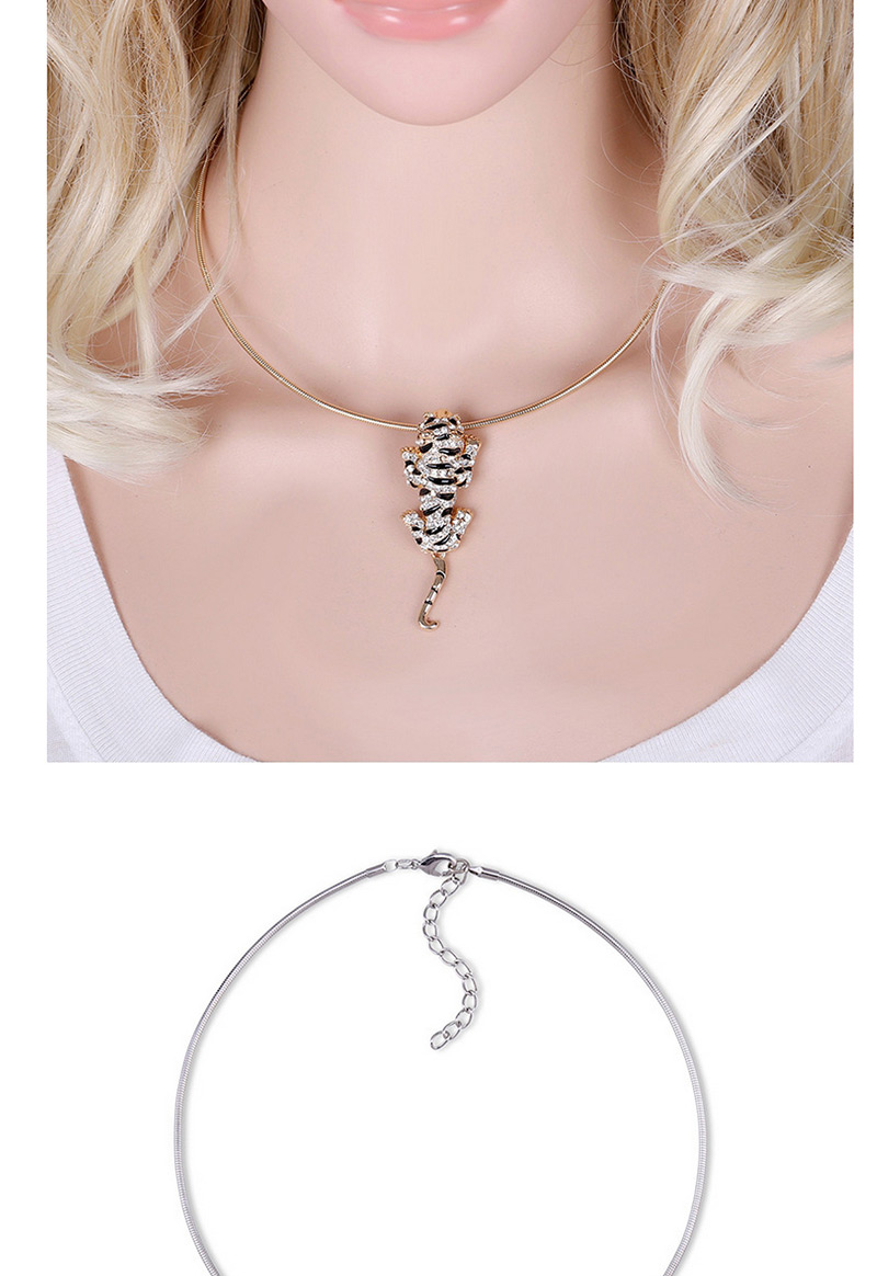 Fashion Silver Color Leopard Pendant Decorated Simple Necklace,Chokers