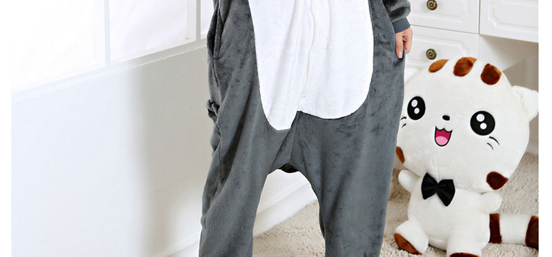 Fashion Dark Gray Timber Wolf Shape Decorated Nightgown,Cartoon Pajama