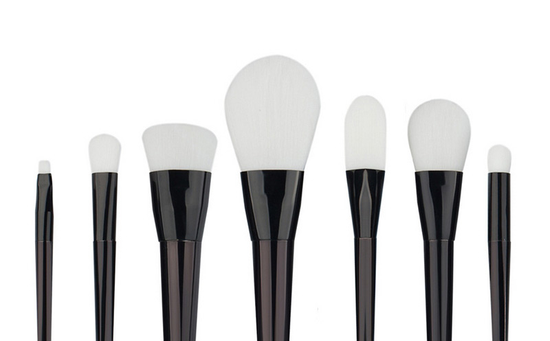 Fashion Black+white Sector Shape Decorated Simple Makeup Brush (7 Pcs),Beauty tools
