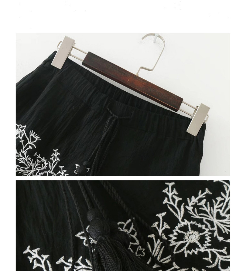 Vintage Black Embroidery Flower Decorated Shorts,Shorts