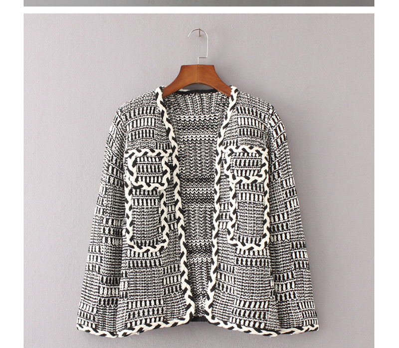 Elegant Gray Color-matching Decorated Coat,Sweater