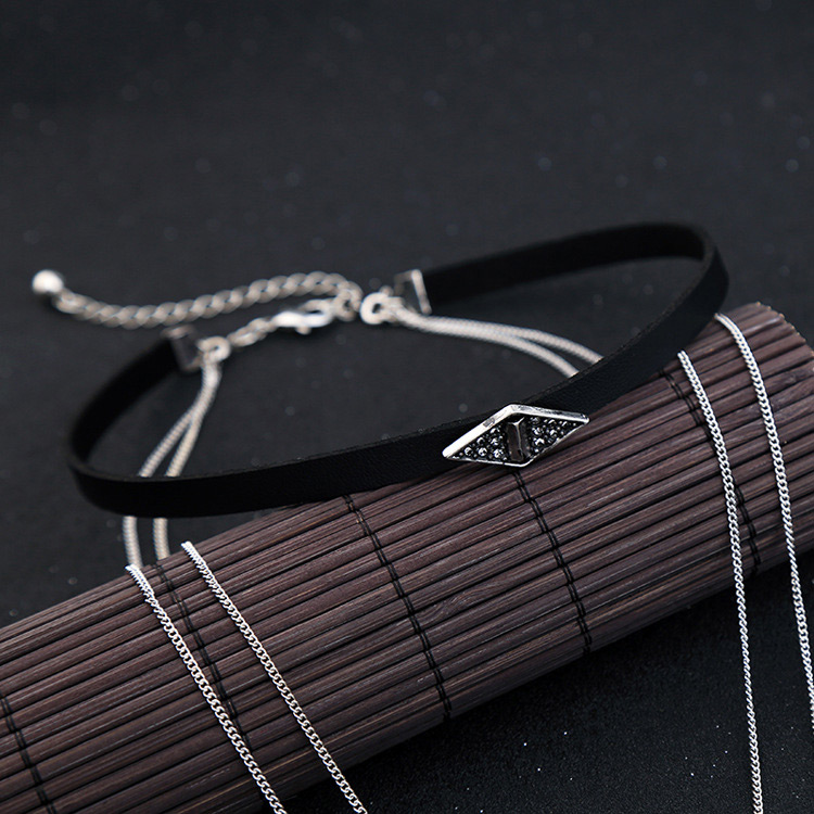 Fashion Black Circular Ring Decorated Choker,Multi Strand Necklaces