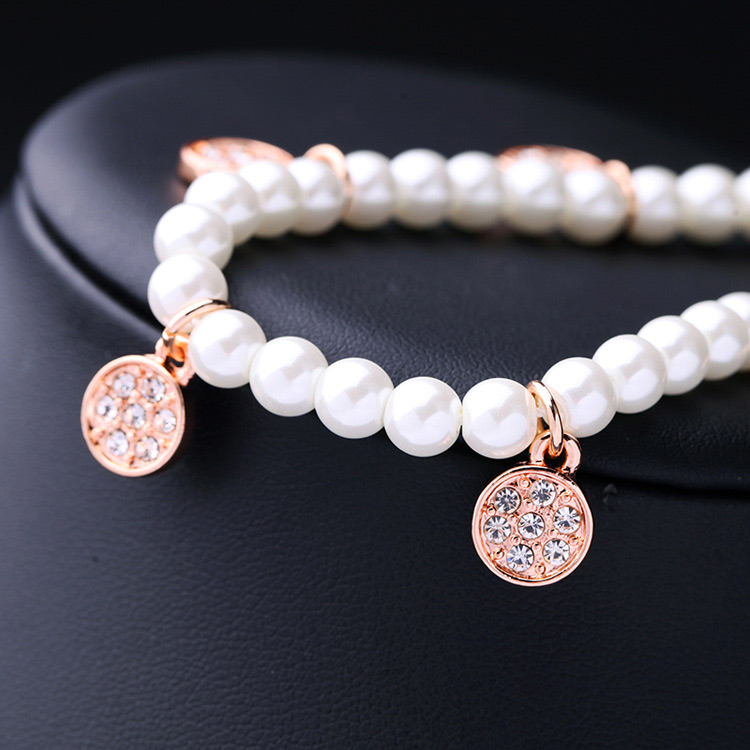 Fashion White Round Shape Pendant Decorated Necklace,Pendants