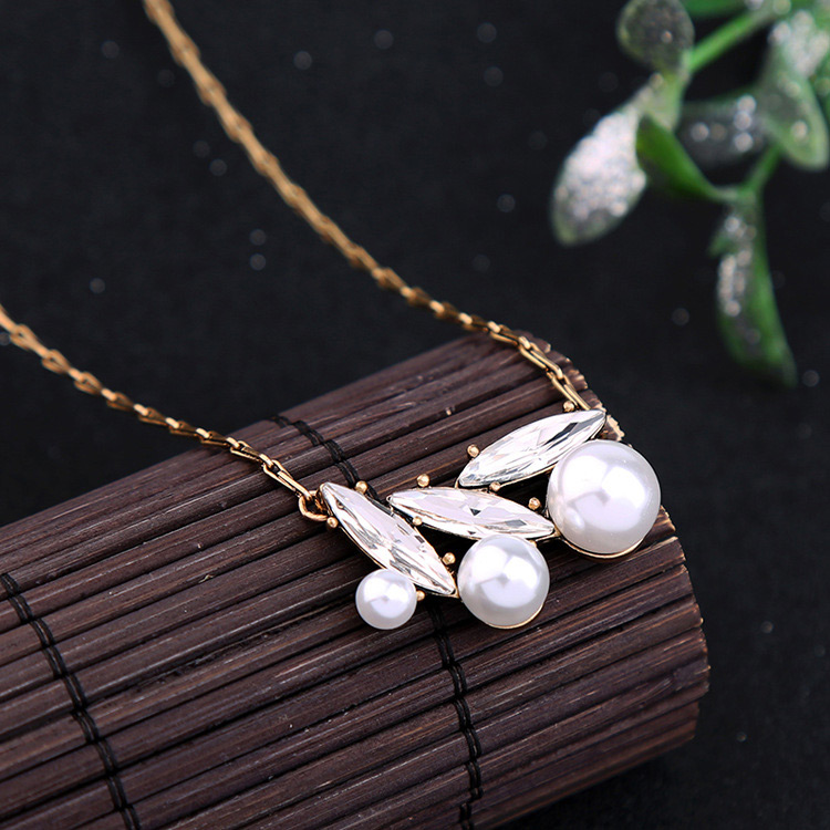 Elegant Gold Color Oval Shape Diamond Decorated Pure Color Necklace,Pendants
