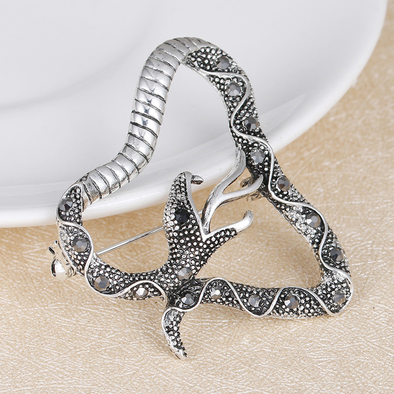 Personalized Green Snake Shape Decorated Simple Brooch,Korean Brooches