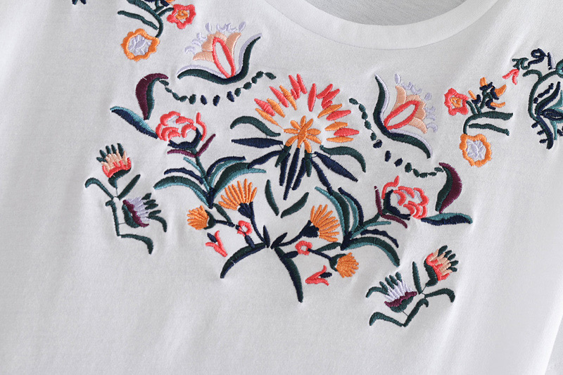 Fashion White Embroidery Flower Decorated T-shirt,Tank Tops & Camis