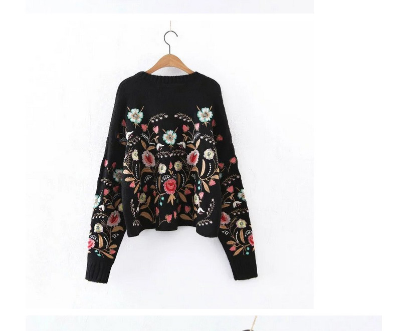 Vintage Black Flower Shape Decorated Sweater,Sweater