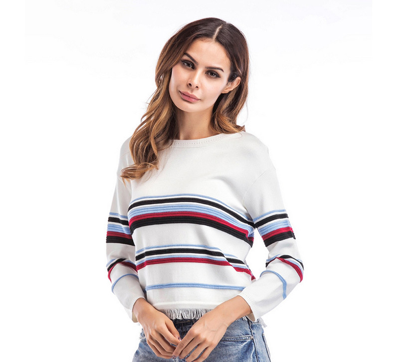 Fashion White Color-matching Decorated Round Mackline Sweater,Sweater