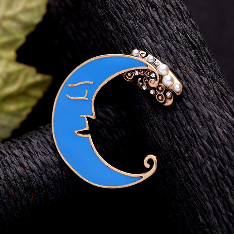 Vintage Blue Moon Shape Decorated Brooch,Korean Brooches