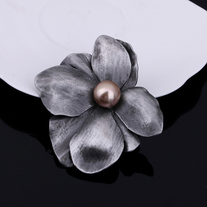 Elegant Champagne Metal Folwer Decorated Brooch,Korean Brooches