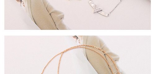 Elegant Rose Gold V Shape Decorated Necklace,Crystal Necklaces