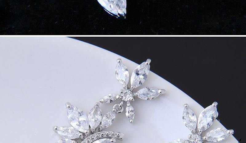 Elegant White Oval Shape Diamond Decorated Earrings,Drop Earrings