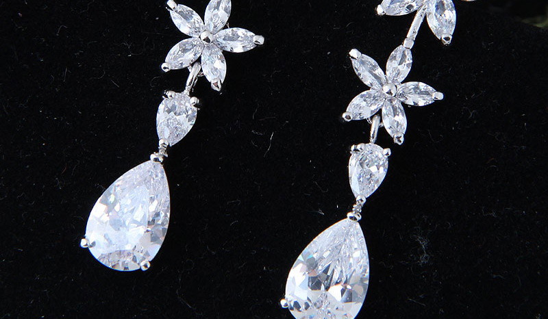 Elegant White Flower Shape Decorated Earrings,Drop Earrings