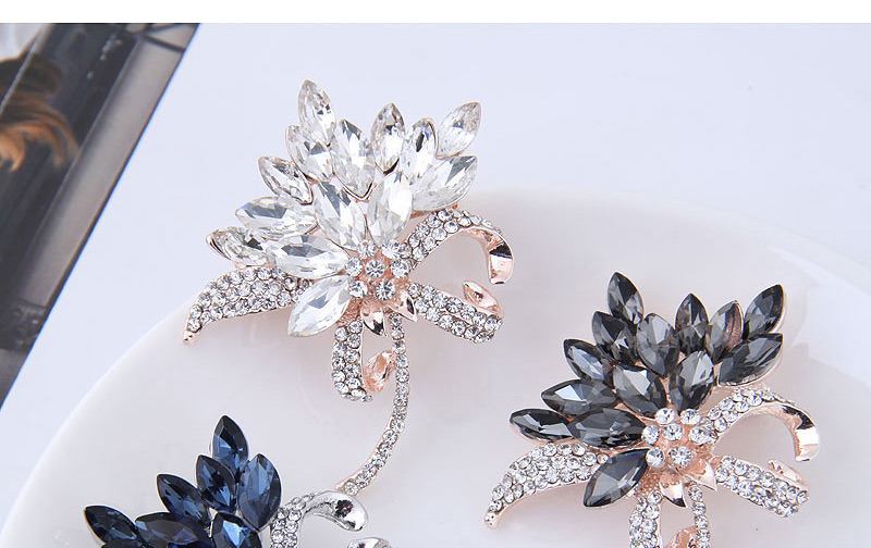 Elegant Blue Oval Shape Diamond Decorated Brooch,Korean Brooches