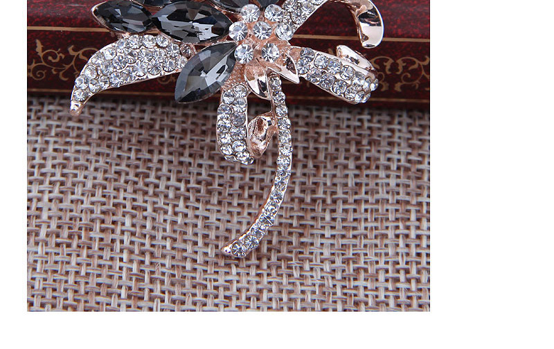 Elegant Black Oval Shape Diamond Decorated Brooch,Korean Brooches