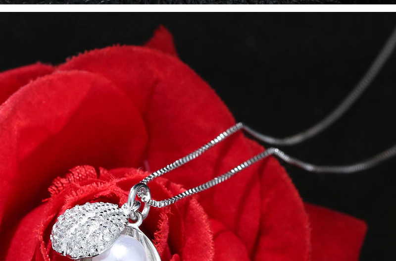 Elegant Silver Color Shell Shape Decorated Necklace,Pendants