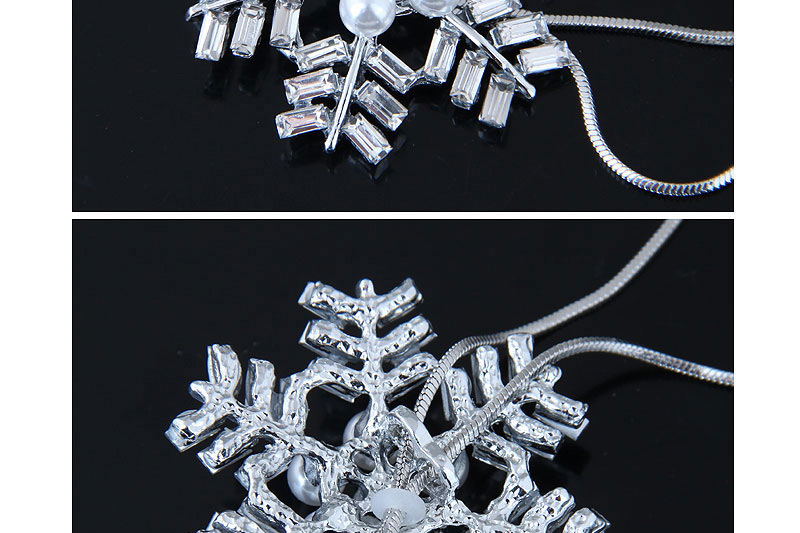 Elegant White Snowflake Shape Decorated Necklace,Multi Strand Necklaces