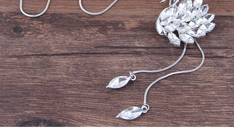 Elegant White Swan Shape Decorated Necklace,Multi Strand Necklaces