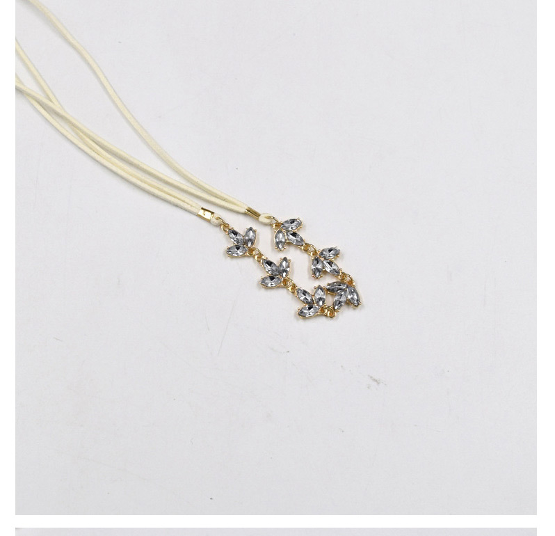 Fashion White Oval Shape Diamond Decorated Necklace,Bib Necklaces