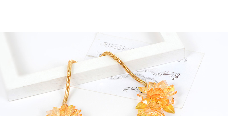 Fashion Yellow Flower Shape Decorated Necklace,Bib Necklaces