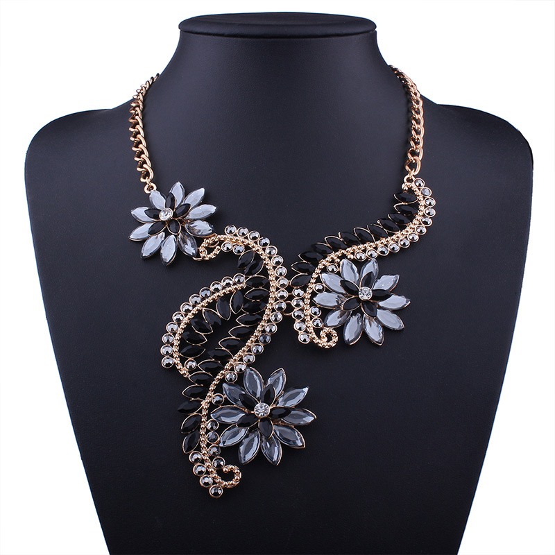 Luxury Silver Color Flower Shape Decorated Necklace,Bib Necklaces