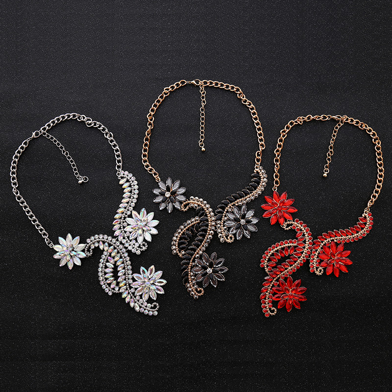 Luxury Red Flower Shape Decorated Necklace,Bib Necklaces