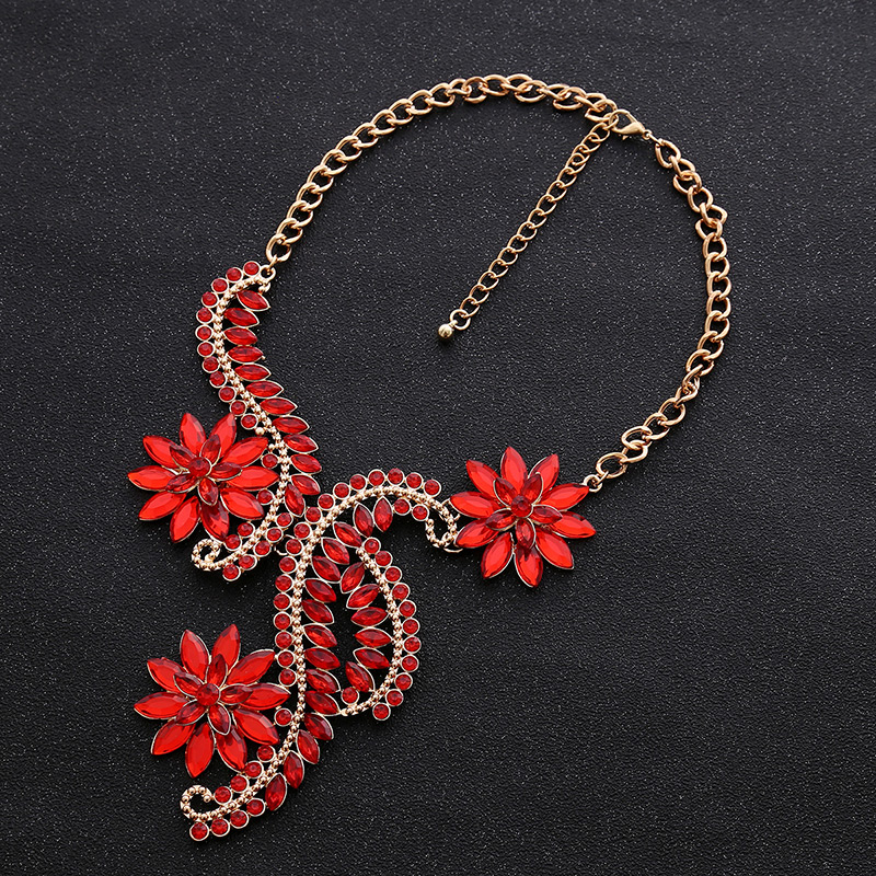 Luxury Black Flower Shape Decorated Necklace,Bib Necklaces