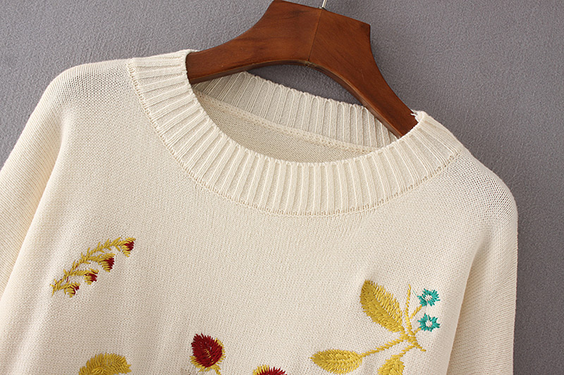 Trendy Beige Embroidery Flower Decorated Round Neckline Sweater,Sweater