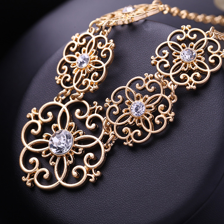 Vintage Gold Color Flower Shape Design Hollow Out Necklace,Bib Necklaces