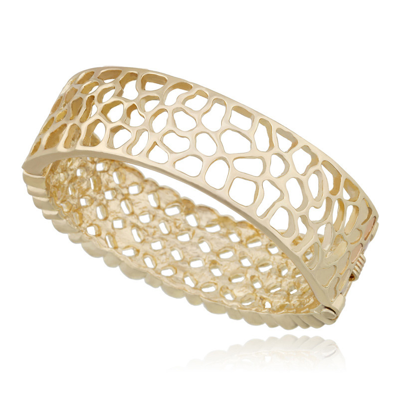 Elegant Gold Color Hollow Out Decorated Bracelet,Fashion Bangles