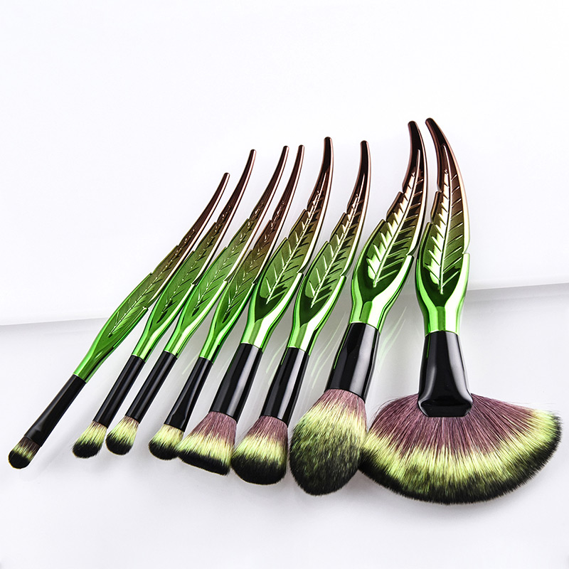 Trendy Green+brown Leaf Shape Decorated Concealer Brush(1pc),Beauty tools