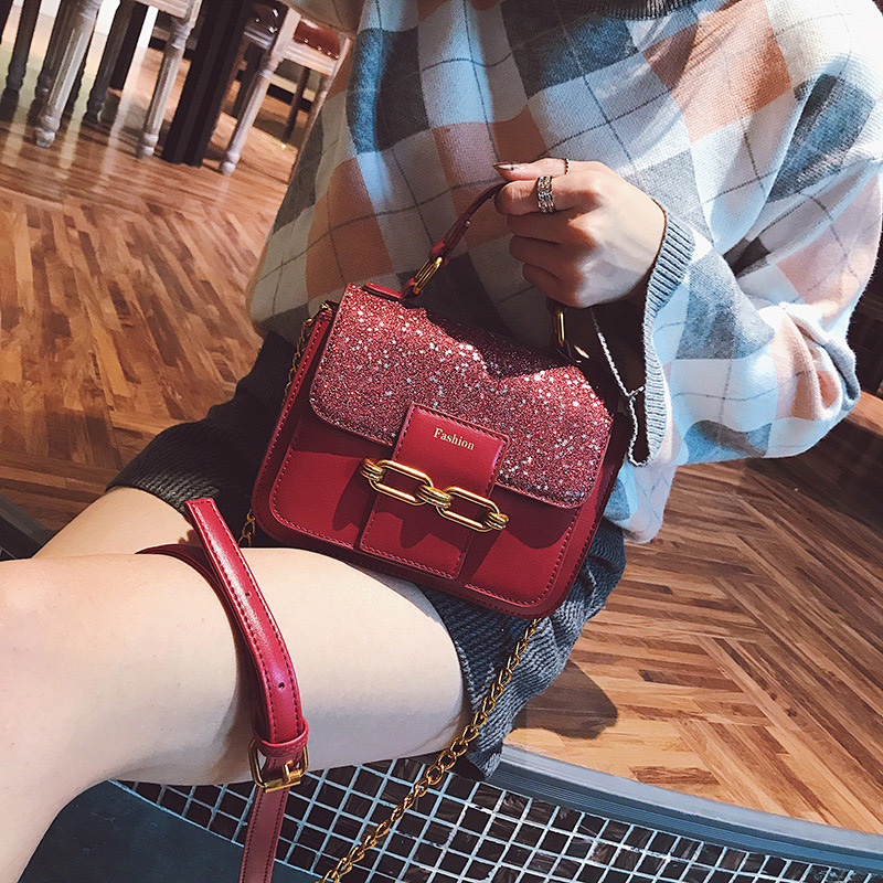 Elegant Red Chain Shape Decorated Bag,Handbags