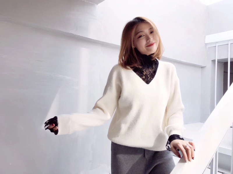 Fashion White Rose Shape Decorated Sweater,Sweater