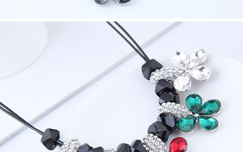 Fashion Multi-color Flower Shape Decorated Necklace,Bib Necklaces