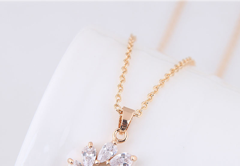 Elegant Gold Color Round Shape Pendant Decorated Necklace,Necklaces