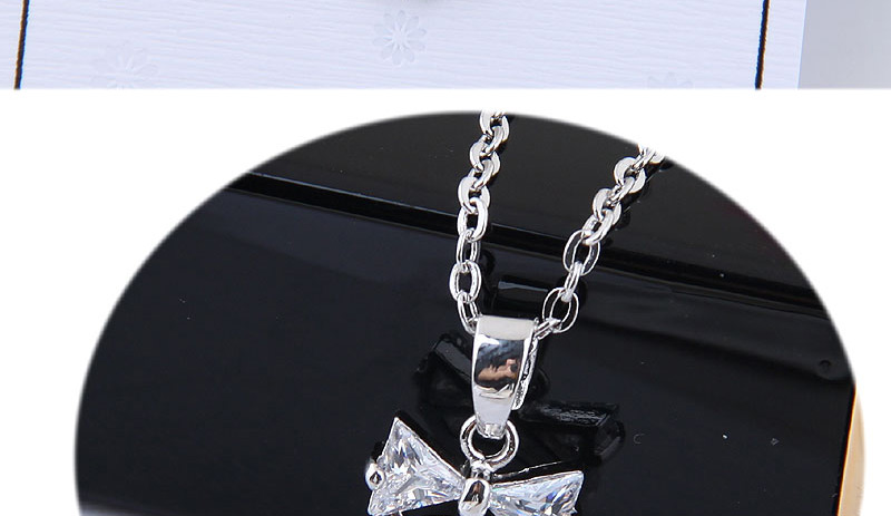Elegant Silver Color Diamond Decorated Pure Color Necklace,Necklaces