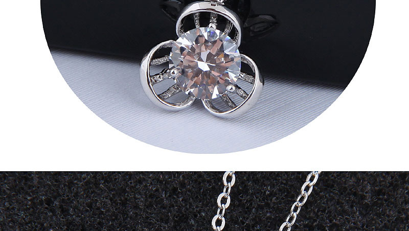 Elegant Silver Color Flower Shape Decorated Necklace,Swimwear Plus Size