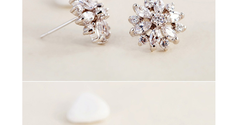 Fashion White Flower Shape Design Pure Color Earrings,Stud Earrings