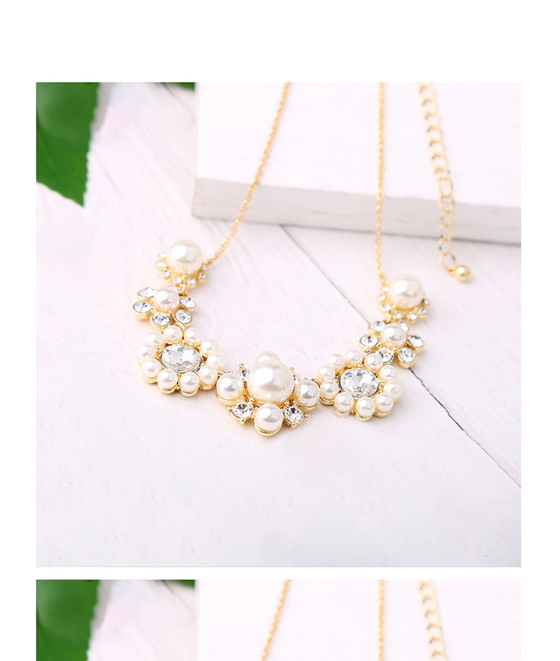 Fashion Gold Color Flower Shape Decorated Necklace,Bib Necklaces