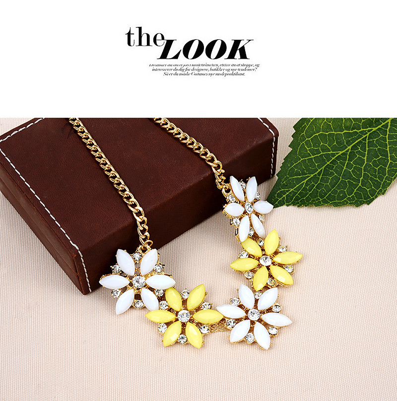 Fashion Yellow Flower Shape Decorated Necklace,Beaded Necklaces