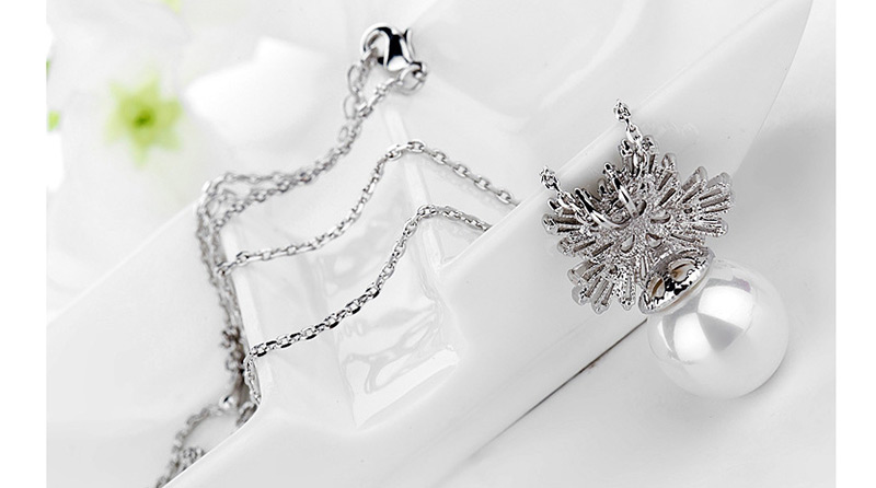 Fashion Silver Color Round Shape Decorated Snowflake Necklace,Necklaces