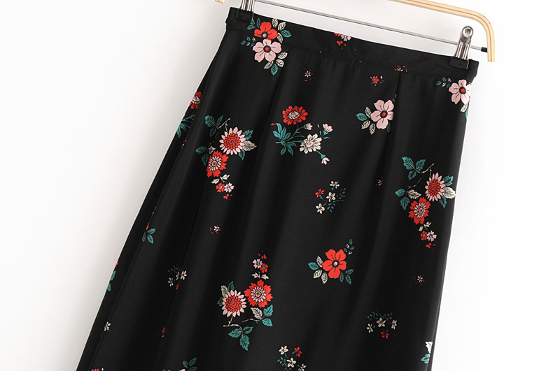 Fashion Black Flowers Pattern Decorated Simple Skirt,Skirts