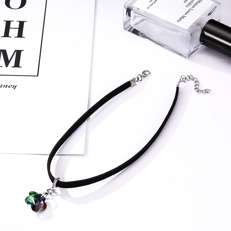 Fashion Black Flower Shape Decorated Necklace,Pendants