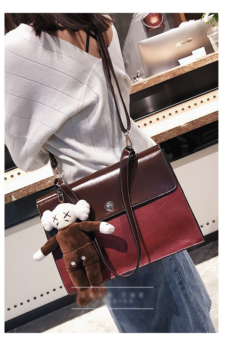 Fashion Claret Red Beer Doll Decorated Bag,Messenger bags
