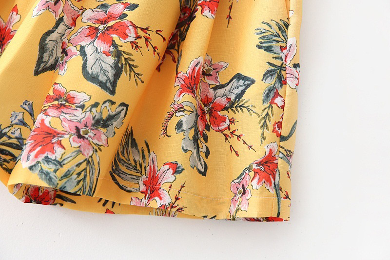 Fashion Yellow Flower Pattern Decorated Shorts,Shorts