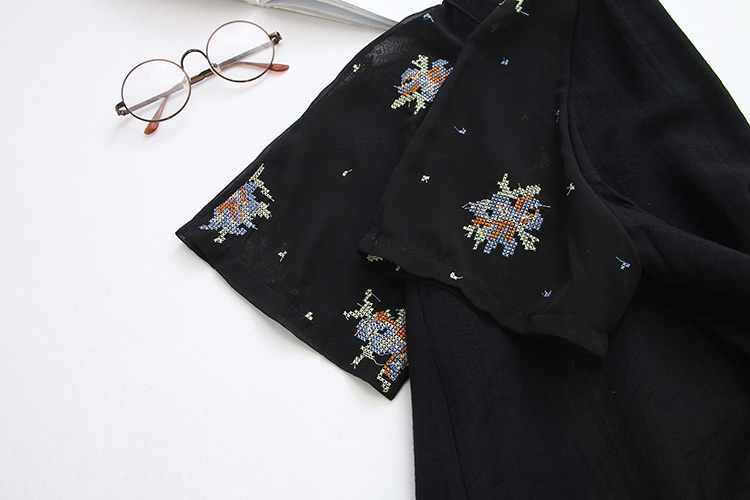Fashion Black Embroidery Flower Decorated Shirt,Hair Crown