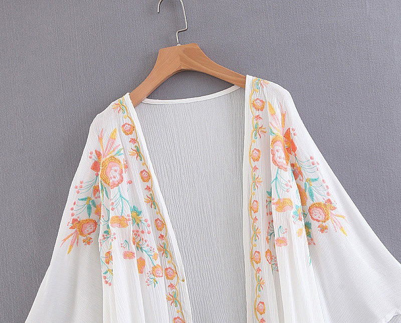 Fashion White Flower Pattern Decorated Shawl,Sunscreen Shirts