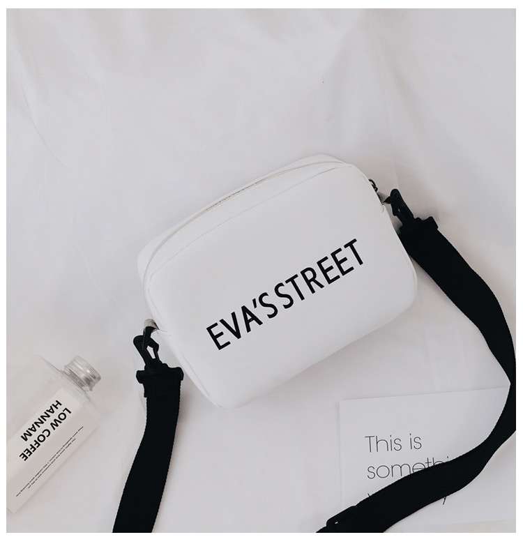 Elegant White Letter Pattern Decorated Shoulder Bag,Shoulder bags
