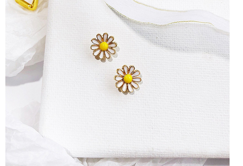Elegant Yellow+white Flowers Shape Decorated Earrings,Stud Earrings