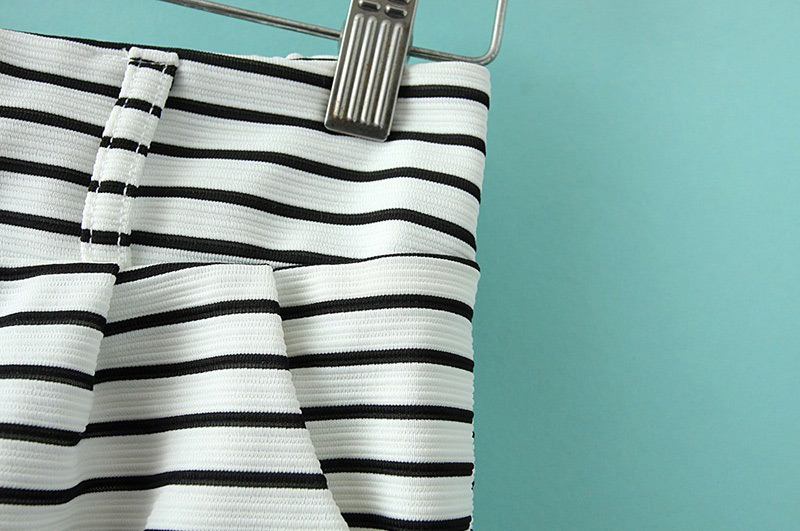 Fashion White Stripe Pattern Decorated Pants,Shorts